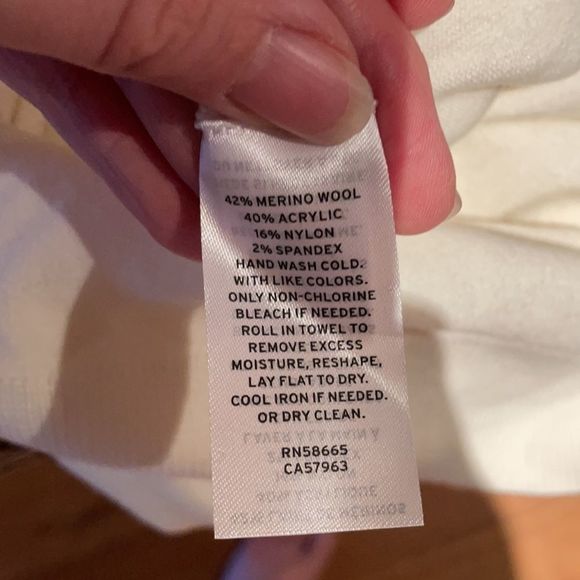 Nordstrom xs v neck pull over ivory nwot - Picture 6 of 7